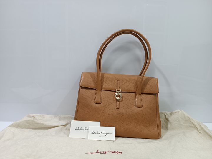 BS-1318 Ferragamo