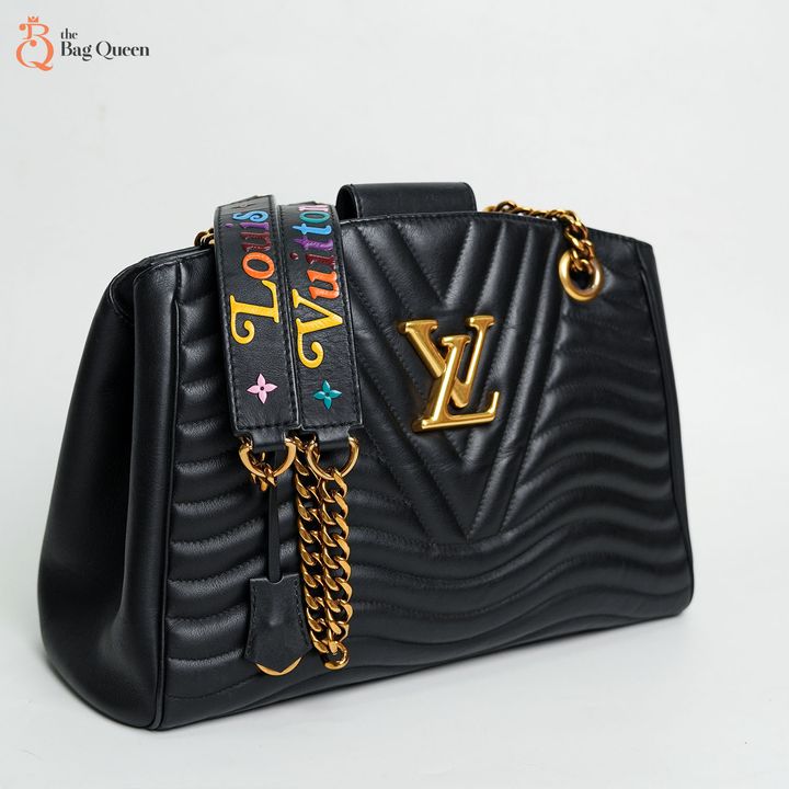BS1792 LV New Wave Chain Tote Black
