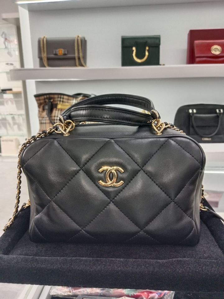 BS2257 Chanel CC Chain Zip Bowling