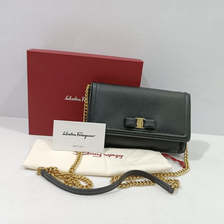 BS-1104 Ferragamo