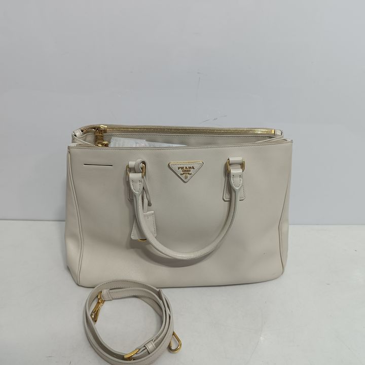 BS 1637 Prada