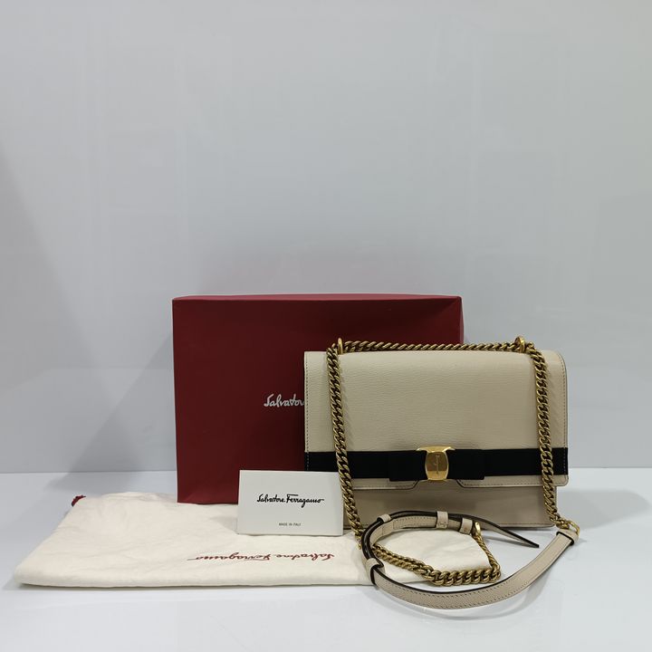 BS-1194 Ferragamo